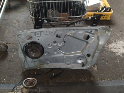 Pravá přední stahovačka s reproduktorem Fabia 1 6Y0 837 756 C 6Y0837756C