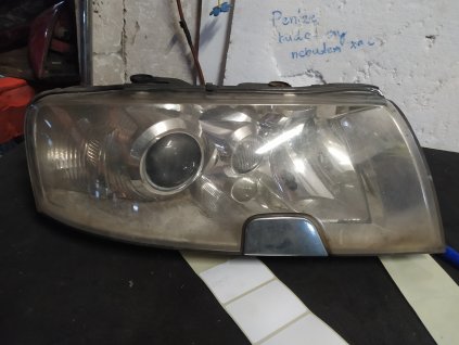 Prave přední světlo Superb 1 xenon kompletní nastrojene
