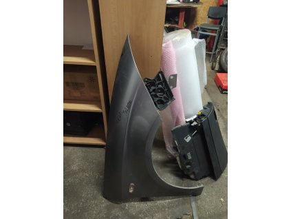 Pravý přední blatník Seat Toledo