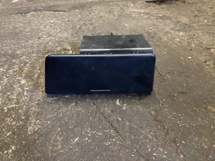 Popelník VW Golf V plus 5M1 857 309 B 5M1857309B