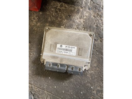 Řídicí jednotka motoru 06A 906 033 BG 06A906033BG
