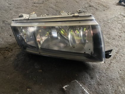 Přední světlo prave Škoda Fabia 1
