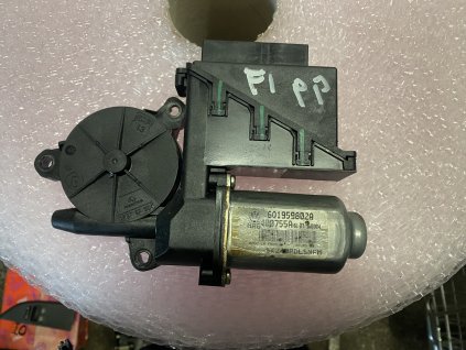 Motorek stahování oken pravý přední Škoda Fabia 1 6Q1 959 802 A 6Q1959802A