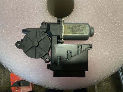 Motorek stahování oken levý přední Škoda Fabia 1 6Q1 959 801 A 6Q1959801A