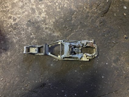 Upevňovací třmen pro kliku dveří  VW 3B0 837 885 3B0837885