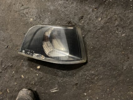 Blinkr pravý přední Volvo V40 30621832 30621832