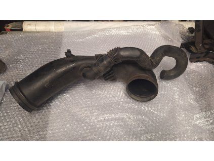 Trubka vzduchu Audi A8 D3 077129629 077 129 629