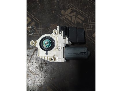 Motorek stahování oken pravý zadní Octavia 2 1K0 959 704 E 1K0959704E