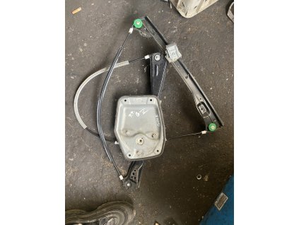 Stahovačka prava přední VW Golf V