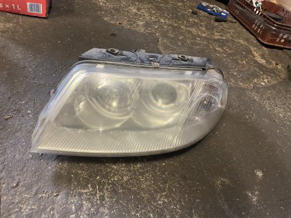 Přední levé světlo VW Passat B5.5