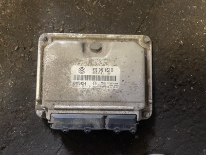 Řídicí jednotka motoru 036 906 032 B 036906032B