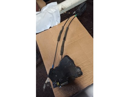 Zámek dveří s klikou levý přední Toyota Corolla Verso 69206-0F010 692060F010