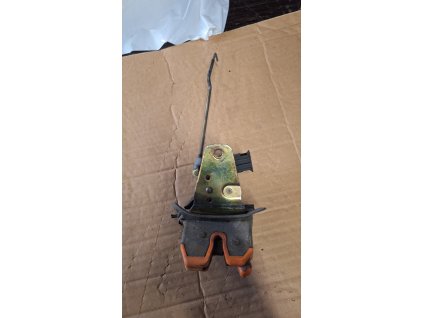 Zámek pátých dveří Škoda Octavia 1 Combi 1U9827501B 1U9 827 501 B