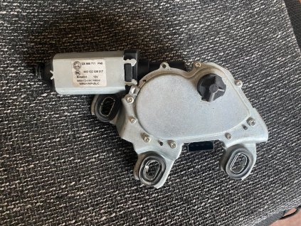 Motorek zadního stěrače Škoda Octavia 2 combi 1Z5 955 711 1Z5955711