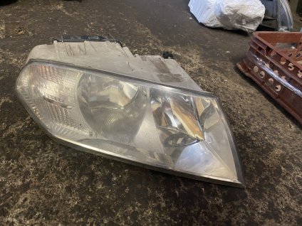 Přední pravé světlo Škoda Octavia 2