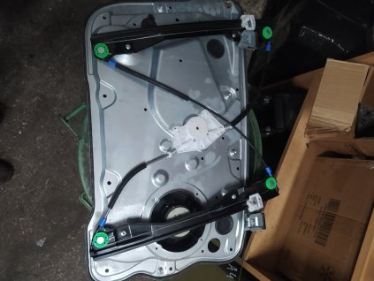 Prava přední stahovacka fabia 1