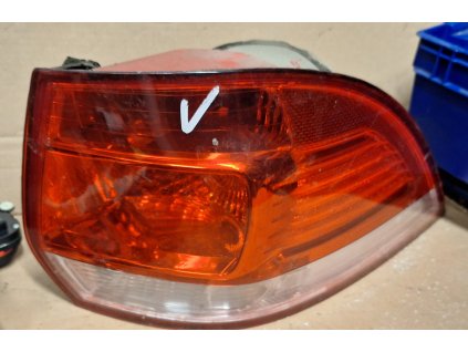 Zadní světlo pravé VW Golf 5 Variant 1K9945096A 1K9 945 096 A