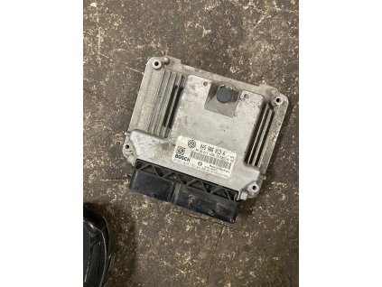 Řídicí jednotka motoru 045 906 013 A 045906013A