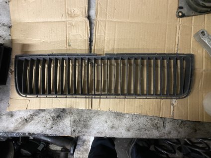 Středová mřížka předního nárazníku Škoda Octavia 1 1U0 853 677 1U0853677