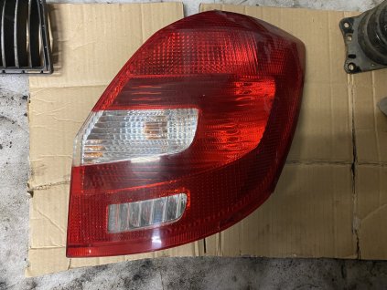 Zadní práve světlo Škoda Fabia 2
