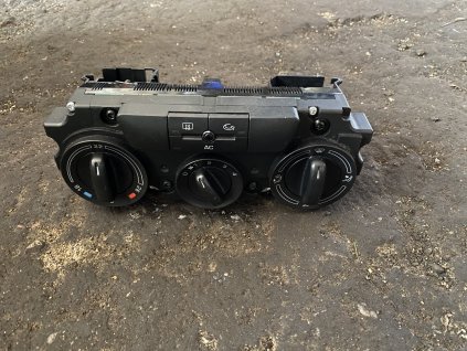 Ovládací panel topení a klimatizace Škoda Octavia 2