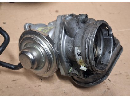 Škrtící klapka 038128063M 038 128 063 M