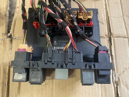 Řídicí jednotka palubní sítě VW Passat B6 3C0 937 049 AH 3C0937049AH