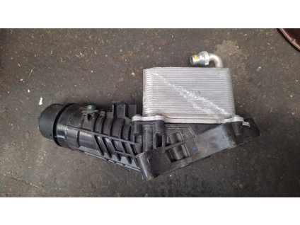 Pouzdro olejového filtru BMW 8586674  NOVÝ DÍL