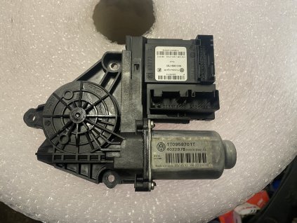Motorek stahování okna VW Touran 1T0 959 701 T 1T0959701T 5K0 959 793 5K0959793