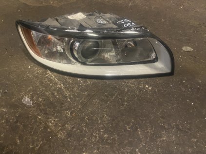 Přední světlo prave Volvo V50 D2 31299584 31299584