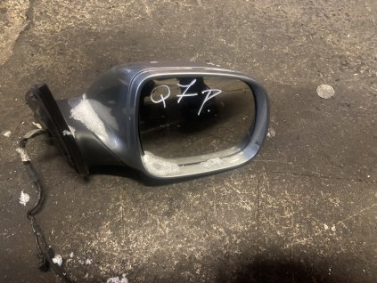 Vnější zpětné zrcátko práve Audi Q7