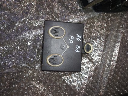 Řídící  dveří vprava predni Audi A4 B8 8K0 959 792 B 8K0959792B