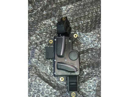 Spínač levého předního sedadla Audi A8 D3 4E0 959 765 H 4E0959765H