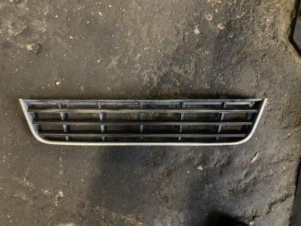 Mřížka předního nárazníku VW Passat B6 3C0 853 677 3C0853677