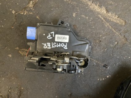 Zámek dveří levý přední Škoda Roomster 5J1 837 015 A 5J1837015A