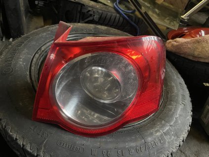 Zadní pravé světlo VW Passat B6