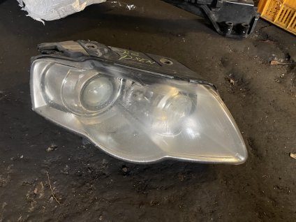Přední pravé světlo xenon kompletní VW Passat B6 3C0 941 752 D 3C0941752D