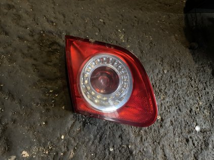 Zadní levé vnitřní světlo VW Passat B6 Sedan