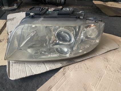 Přední levé světlo xenon kompletní Audi A6 C5