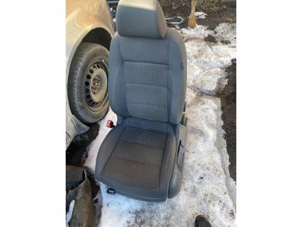 Sedadlo levé přední VW Touran