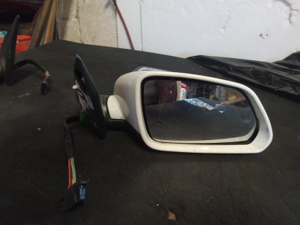 Prave přední zrcátko Octavia 2