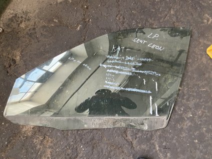 Sklo levé přední Seat Leon