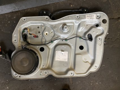 Stahovačka prava přední VW Touran  1T1 837 730 AE 1T1837730AE