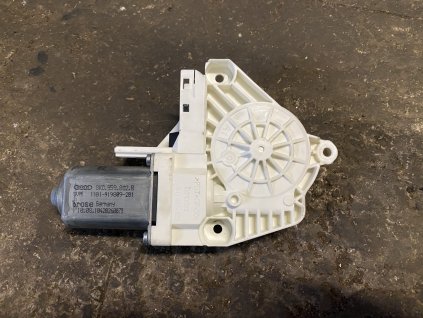 Motorek stahování oken Audi A8 D4 8K0 959 802 B 8K0959802B