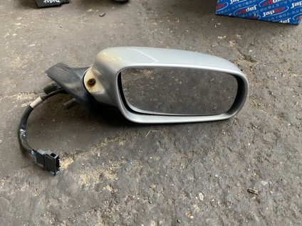 Vnější zpětné zrcátko právě Škoda Octavia 1