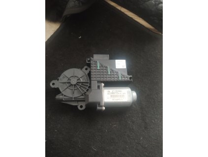 Motorek stahování oken pravy predni fabia 1 facelift 2005  2007 6Y1 959 802 6Y1959802