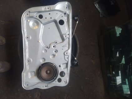 Leva predni stahovačka fabia 1