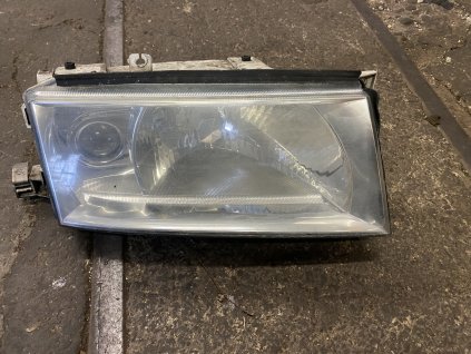 Přední pravé světlo Škoda Octavia 1