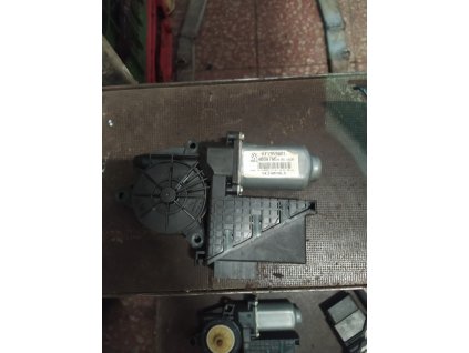 Motorek stahování oken levy predni fabia 1 facelift 6Y1 959 801 6Y1959801