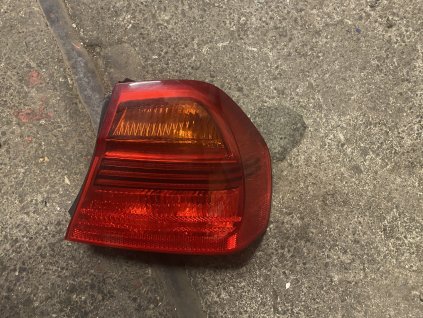 Zadní práve světlo BMW E90 Sedan